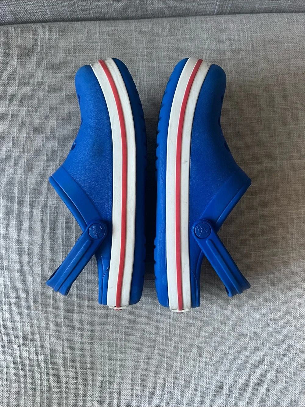 CROCS ventilated back detail